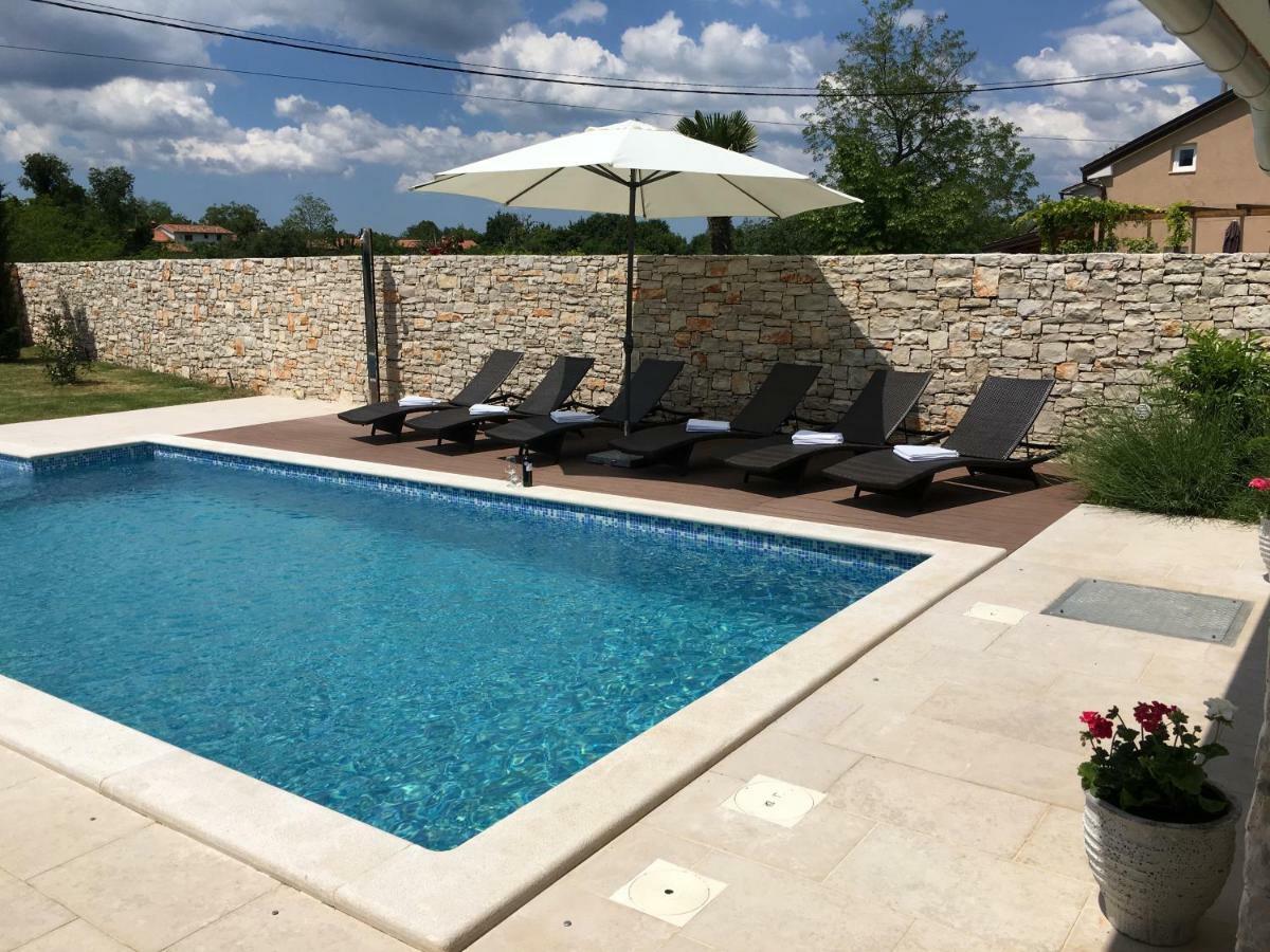 Villa Blanca With A Heated Private Pool Ruzici  Exteriér fotografie