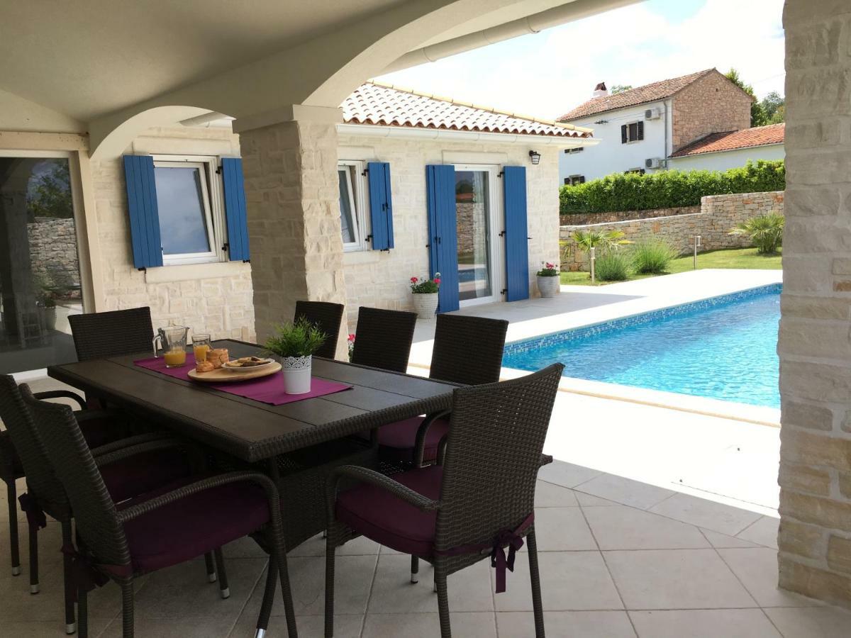 Villa Blanca With A Heated Private Pool Ruzici  Exteriér fotografie
