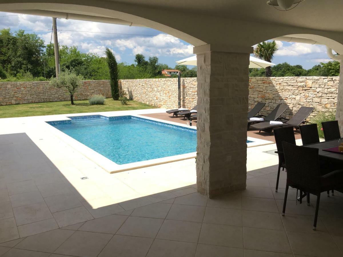Villa Blanca With A Heated Private Pool Ruzici  Exteriér fotografie